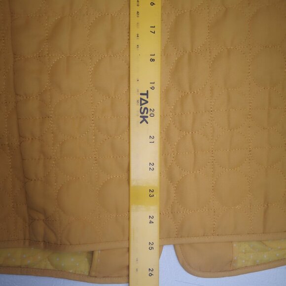 CJ Banks Ladies Lightly Quilted Gold Lined Full Zip Vest - Picture 9 of 9